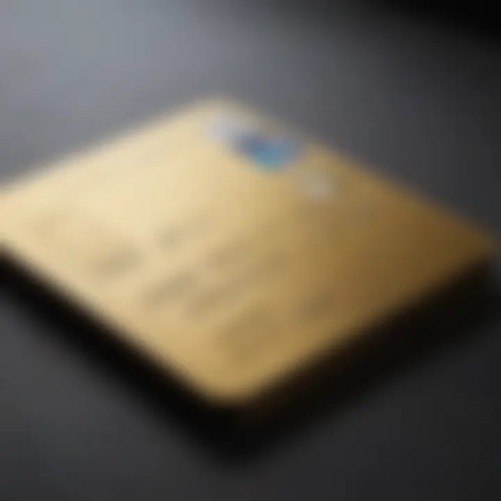 Comparison chart between American Express Gold Card and traditional credit cards